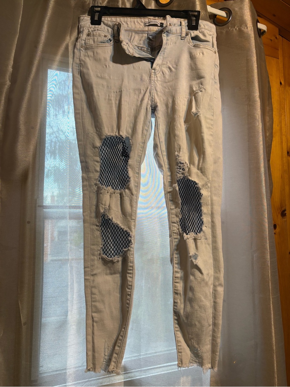 Light wash Distressed Jeans with Fishnet Insets size 07